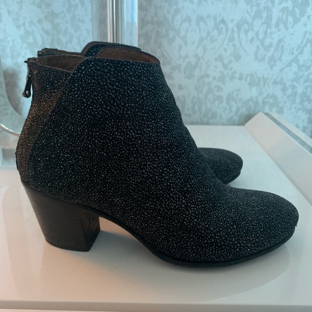 Ron White booties